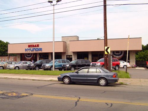 View from the road of Mirak Hyundai Car Dealership design by Kendall, Taylor and Company, architects in Billerica, MA