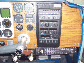 Cessna 421....Put mouse here to check out the plush spacious interior !